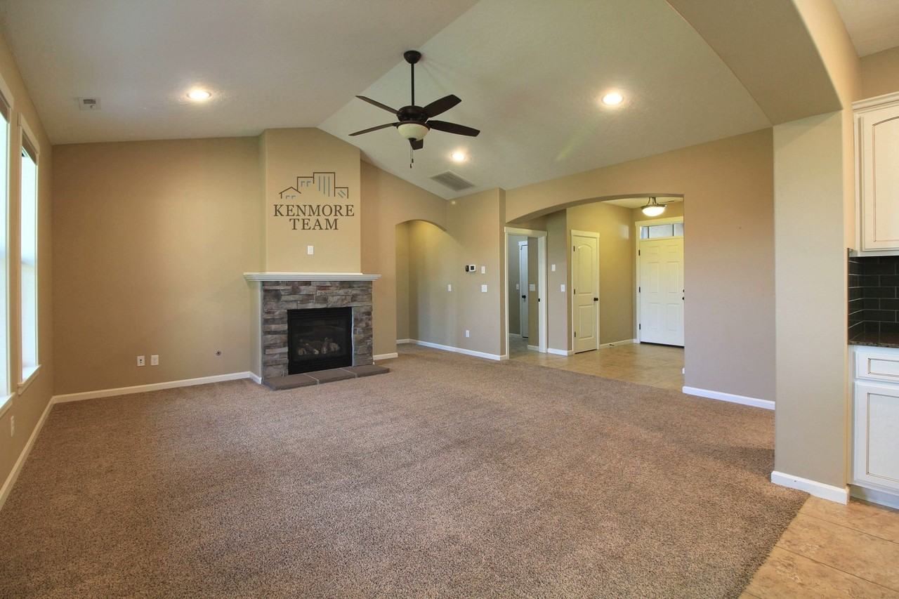 1118 N Nevada St - Photo 5 of 13
