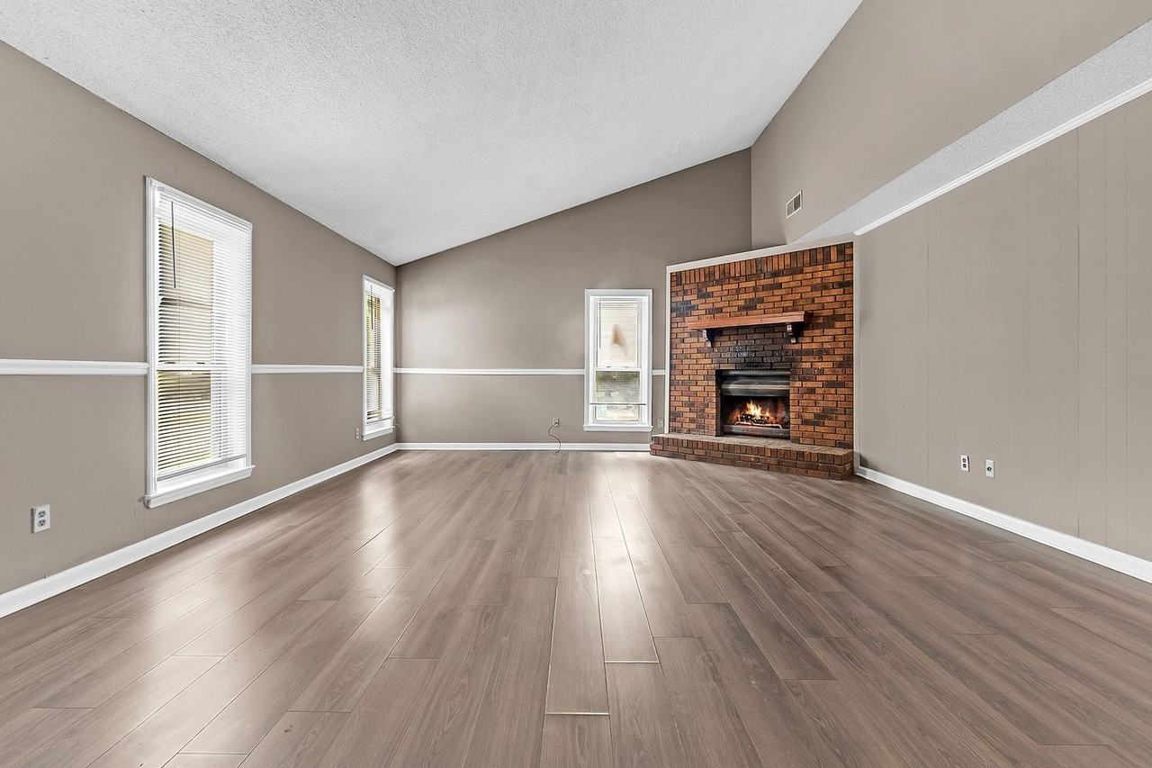 1816 Rapier Dr - Photo 3 of 22