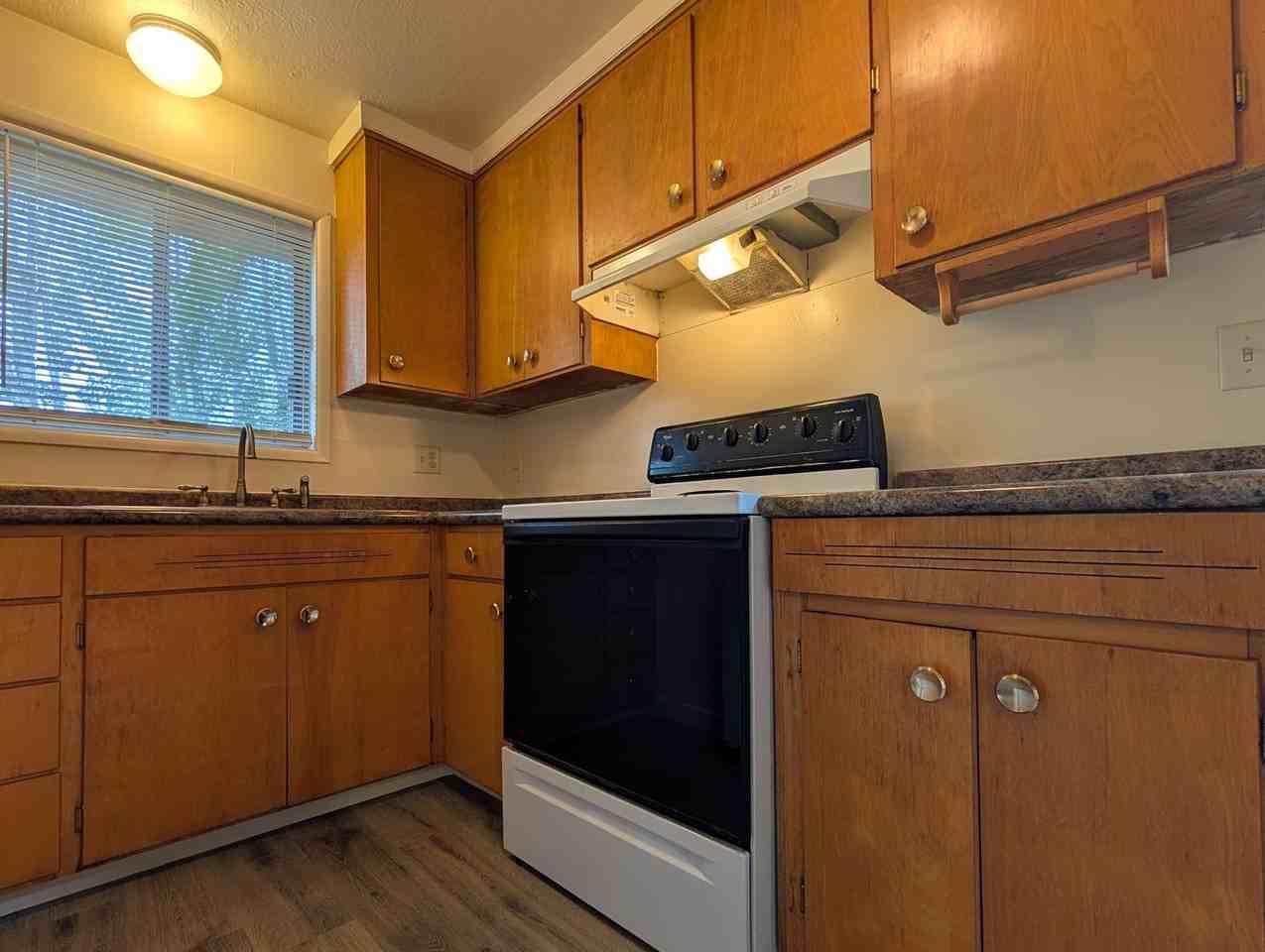 2541 Jefferson St - Photo 6 of 20