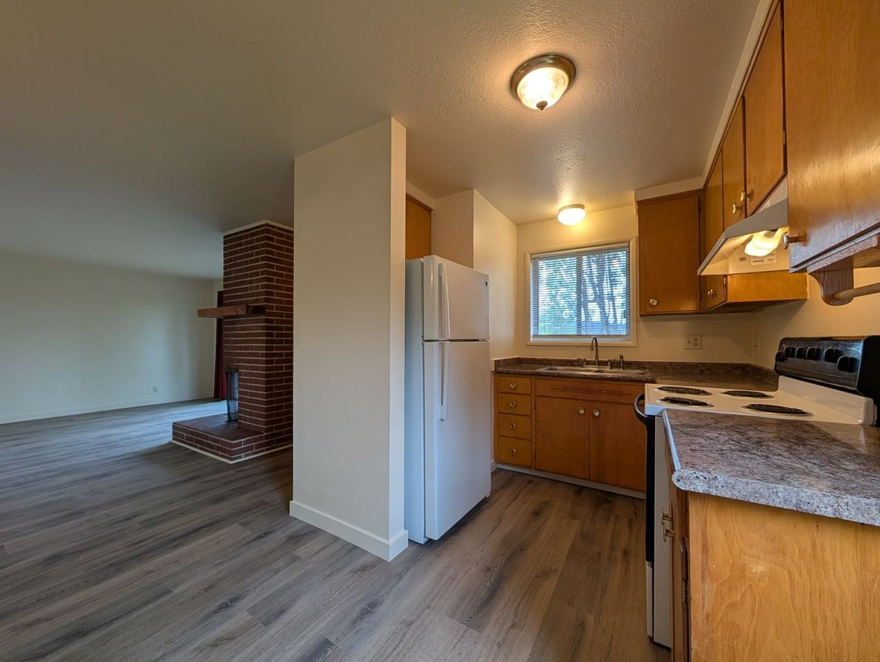 2541 Jefferson St - Photo 7 of 20