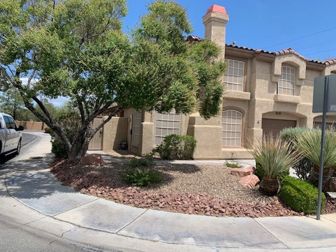 7604 Almeria Ave - Photo 2 of 18