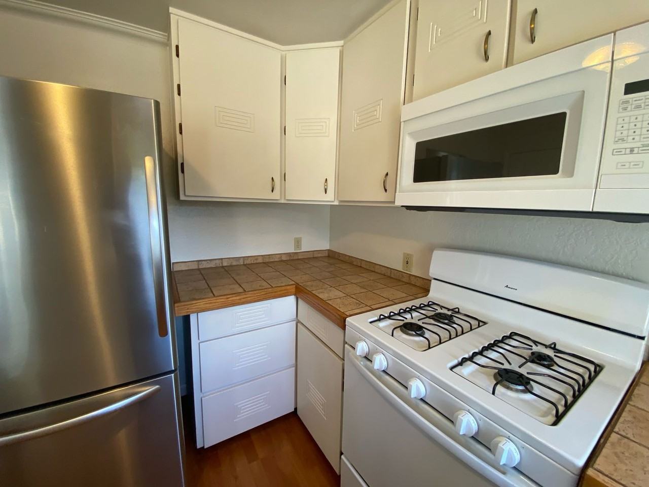 511 1/2 2nd Ave - Photo 3 of 21