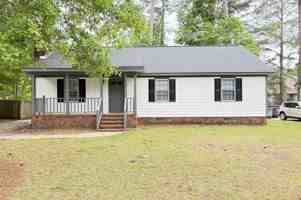featured image of 1136 Beechwood Dr