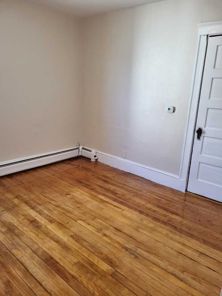 74 Pecker Street - Photo 4 of 7