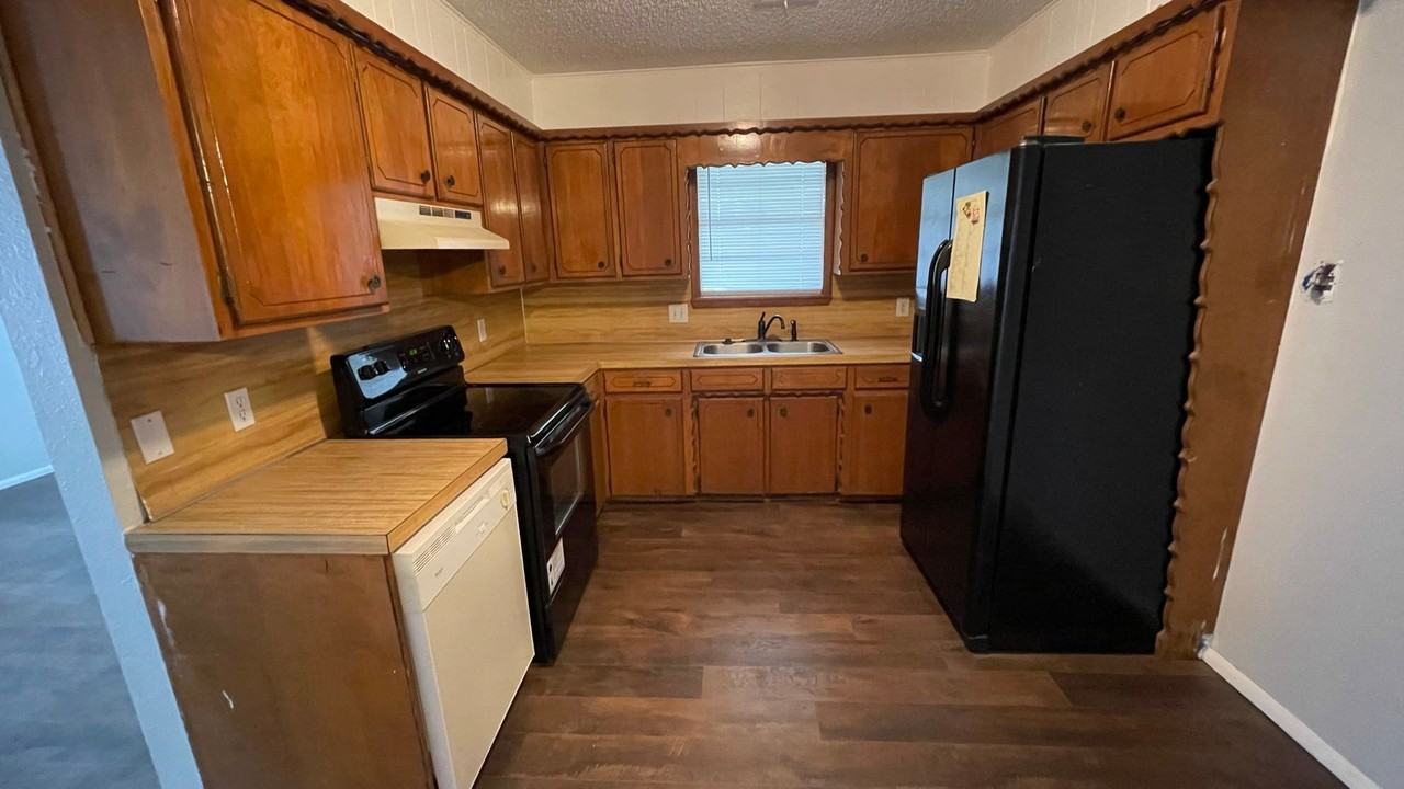 311 Dogwood Dr - Photo 7 of 21