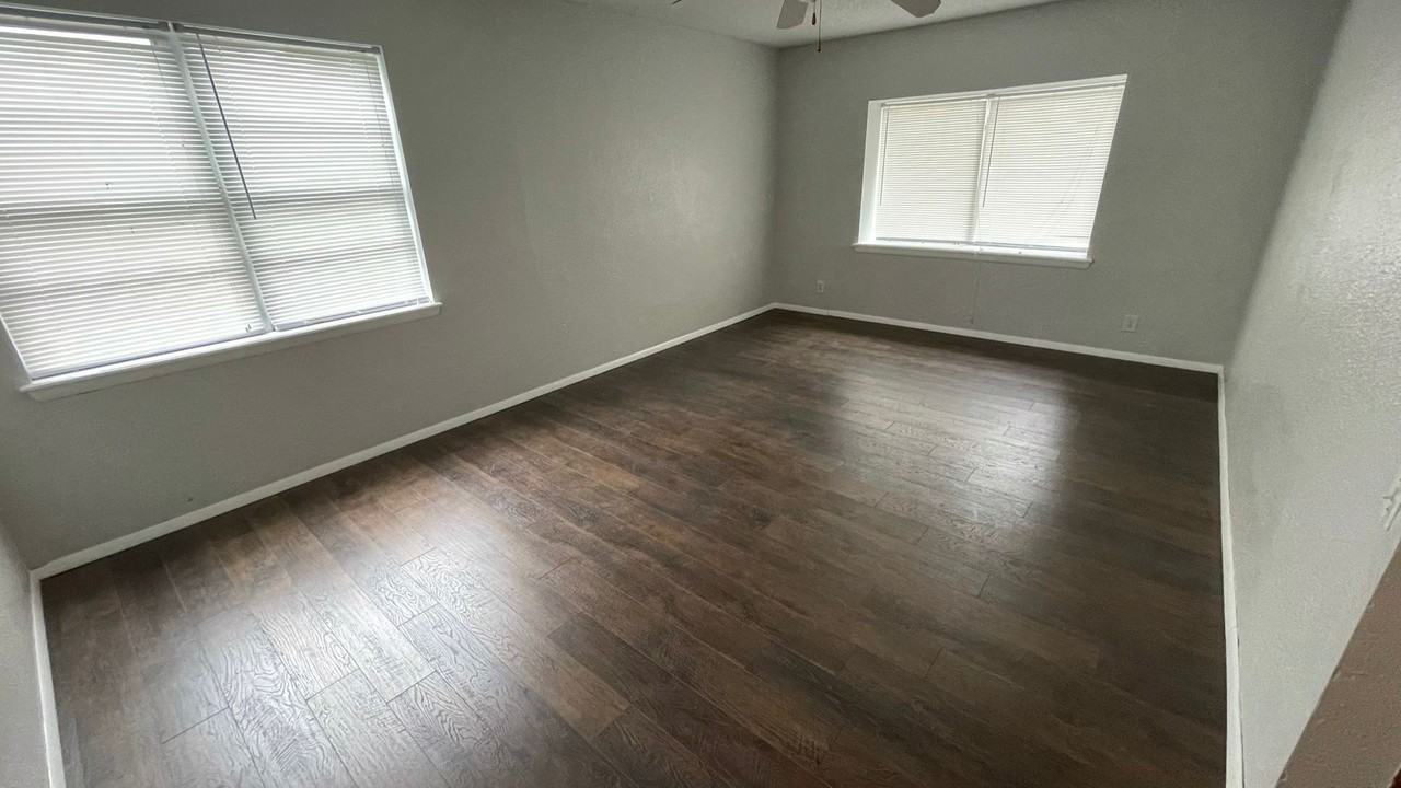 311 Dogwood Dr - Photo 7 of 21