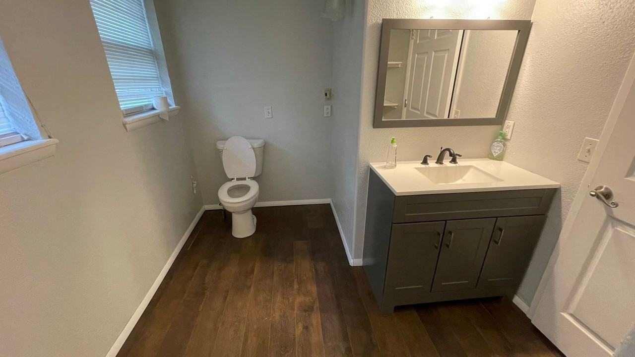 311 Dogwood Dr - Photo 2 of 21