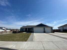 featured image of 3511 Hovley Ln