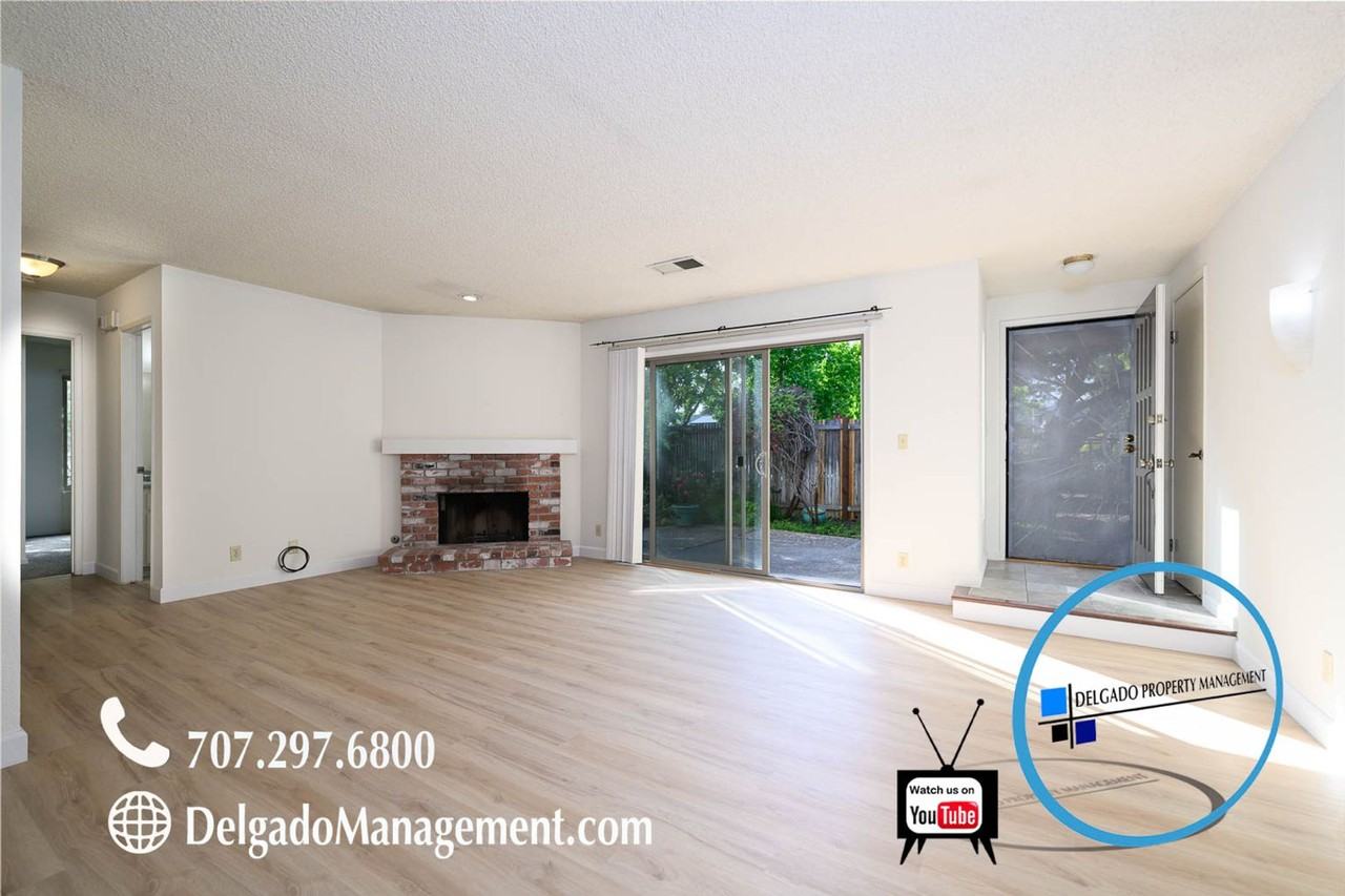 1740 London Dr - Photo 4 of 25