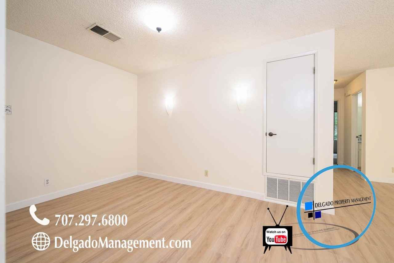 1740 London Dr - Photo 5 of 25