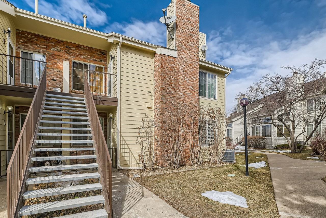 13874 E Lehigh Ave #G - Photo 2 of 17