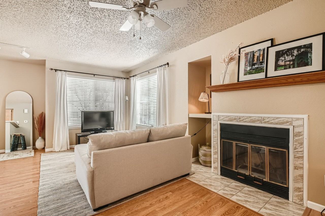 13874 E Lehigh Ave #G - Photo 4 of 17