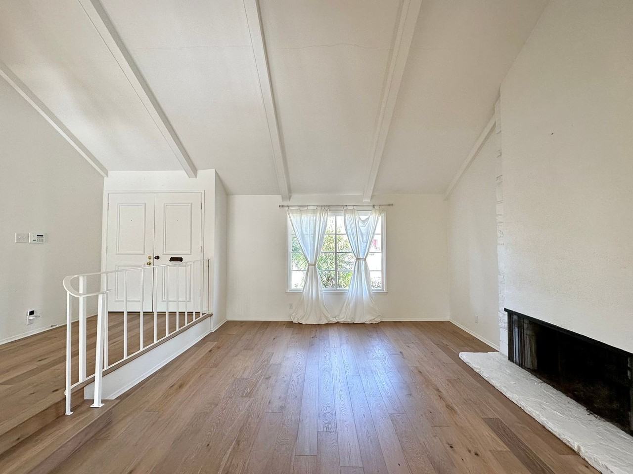 1138 Bonita Ct - Photo 6 of 42