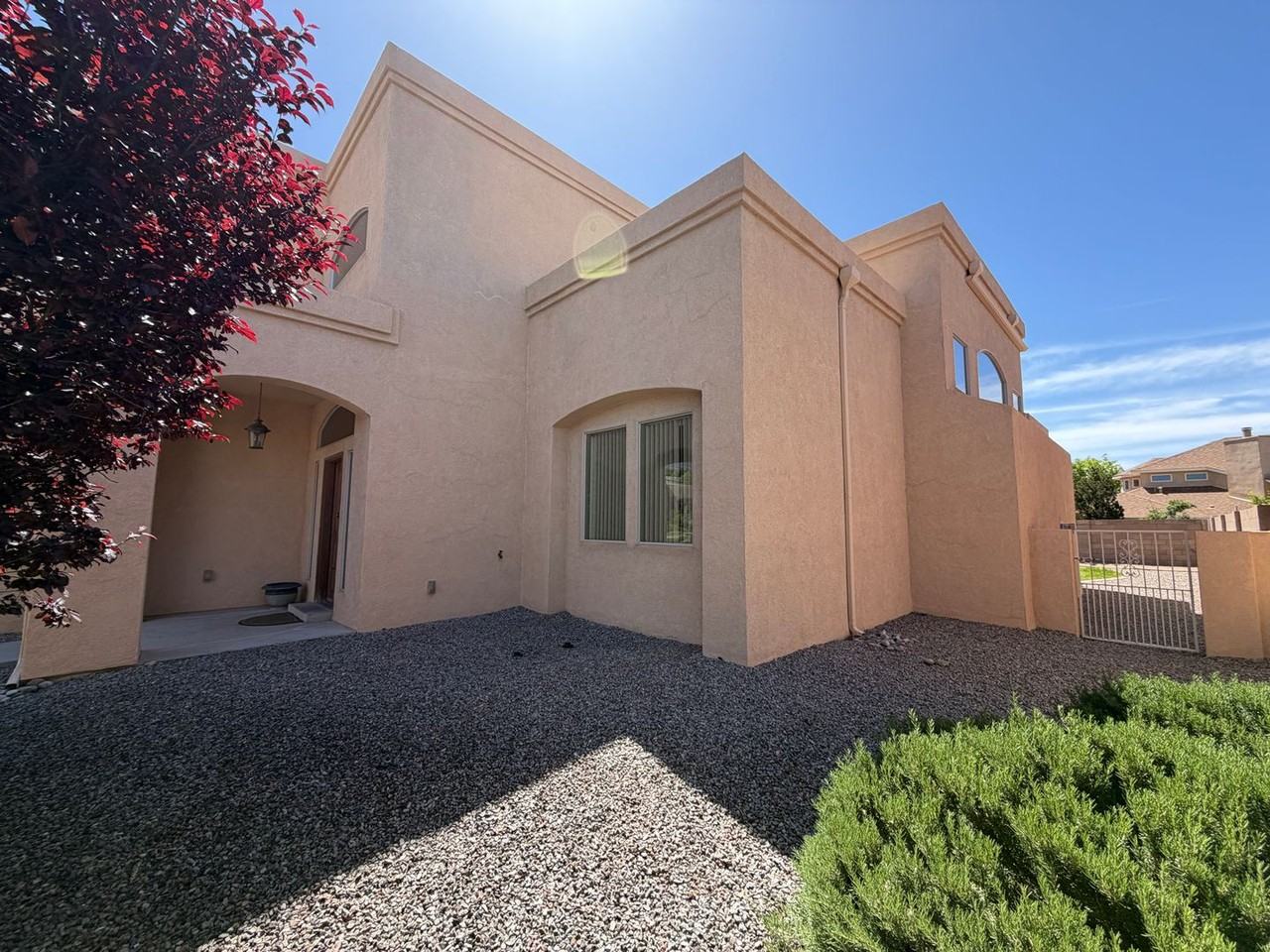 11208 Amman Ave Ne - Photo 4 of 50