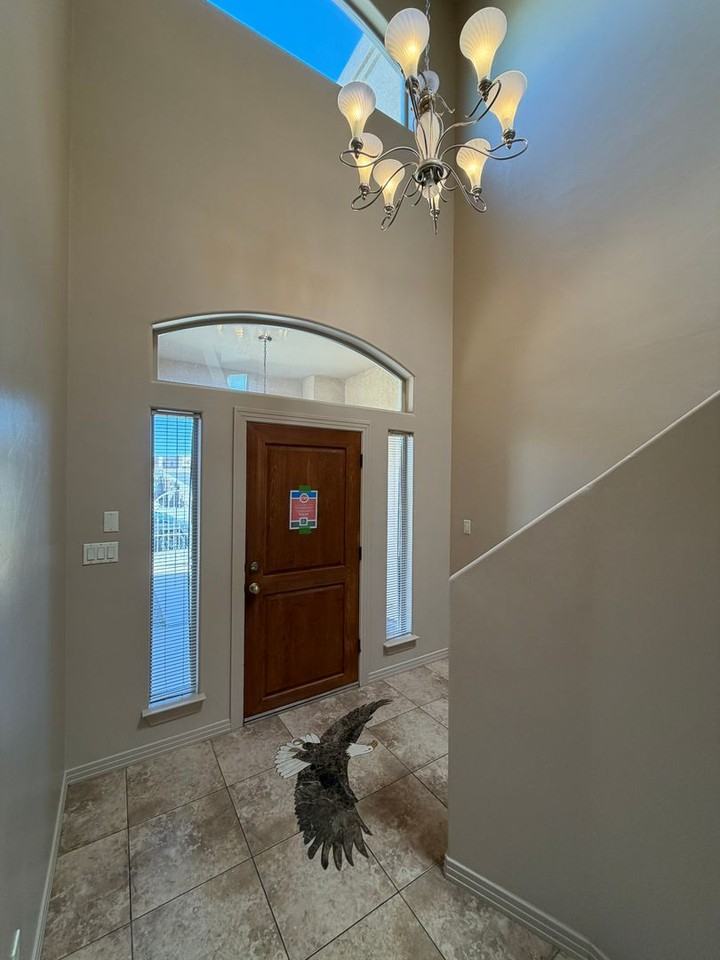 11208 Amman Ave Ne - Photo 6 of 50