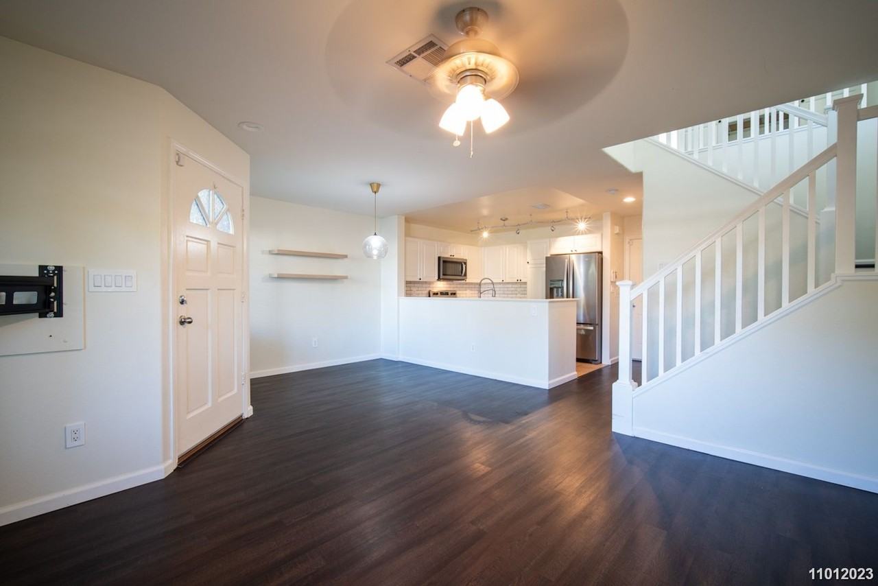 91-2093 Kaioli St #1704 - Photo 5 of 28