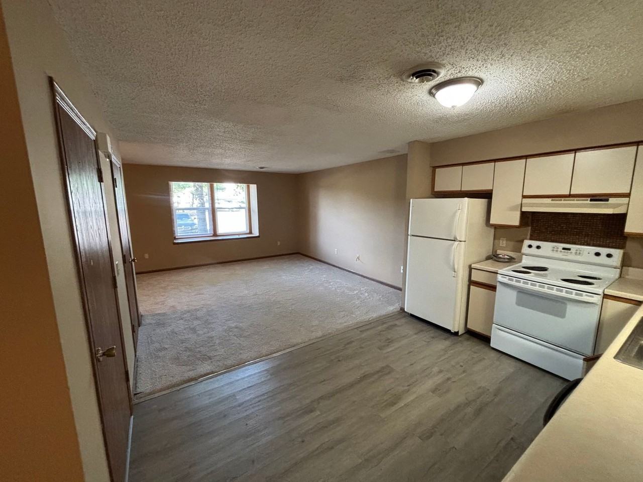 2542 Candlecrest Cir - Photo 5 of 12