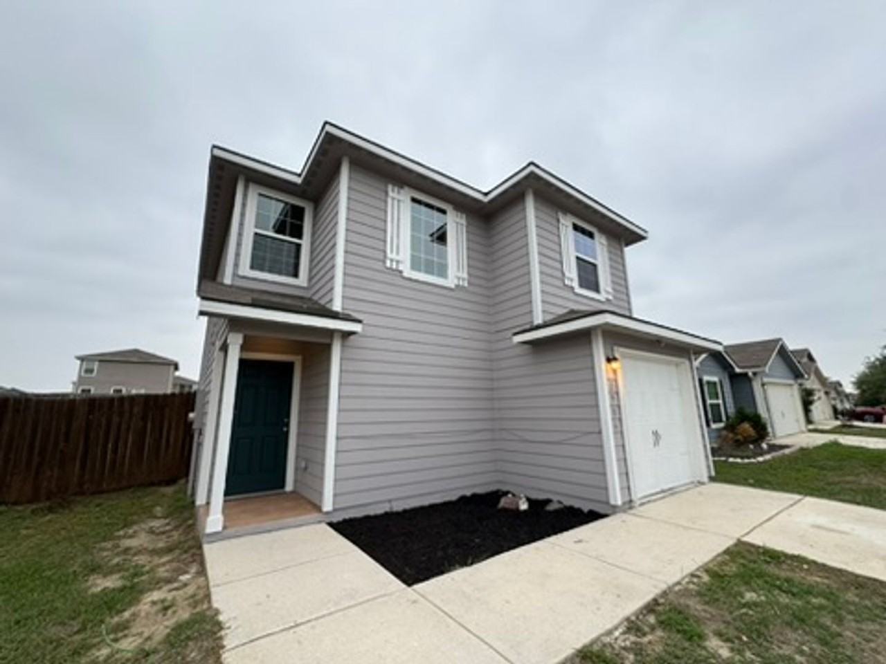 2906 Lavender Mdw - Photo 3 of 21