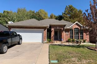 2921 Meadow Glen Dr - Photo 1 of 1