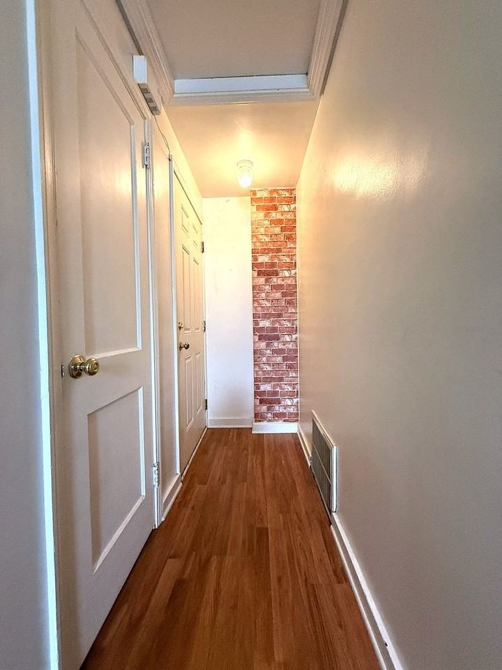 217 W Maple St - Photo 4 of 14