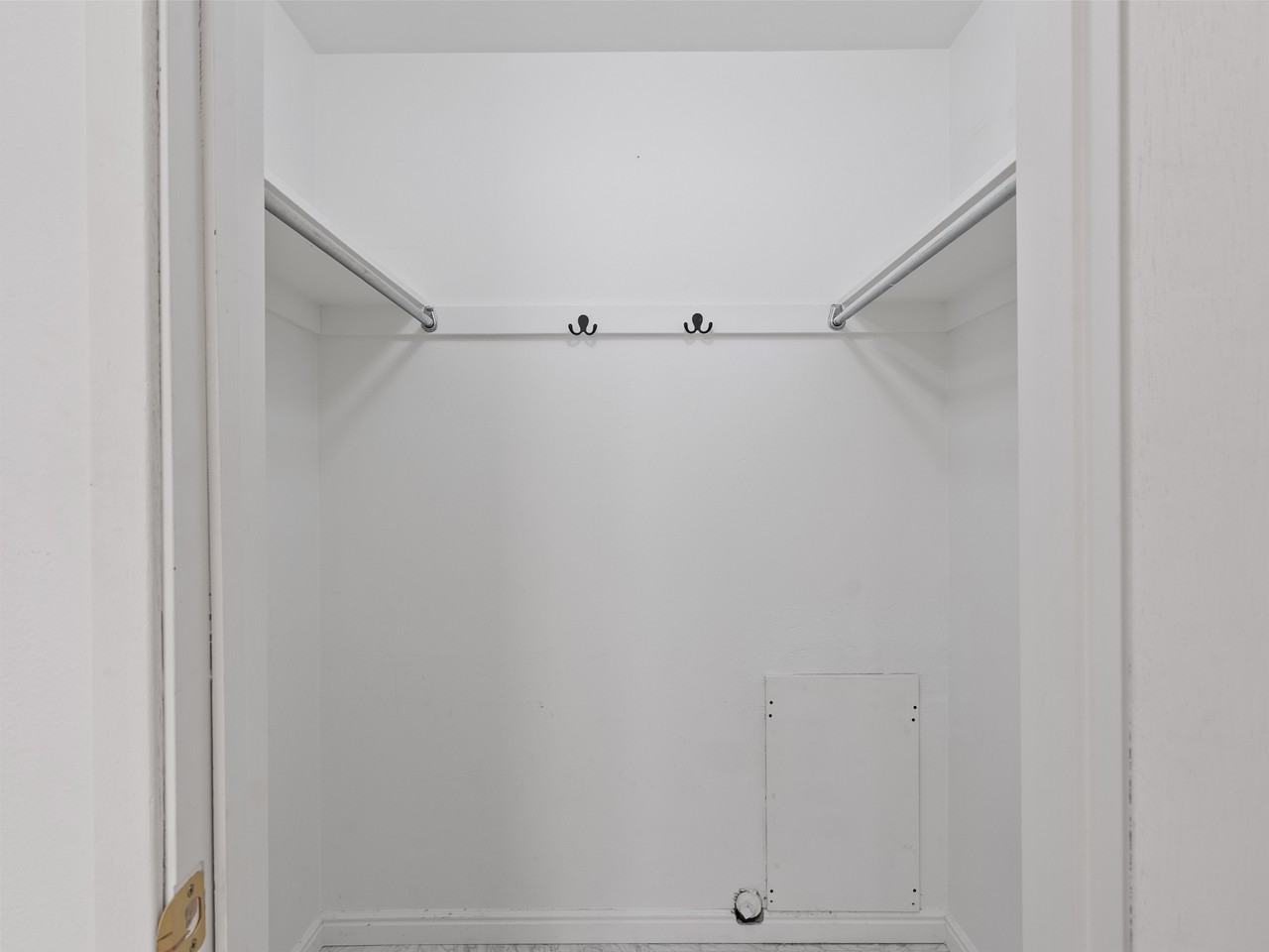 120 G St #4 - Photo 5 of 11