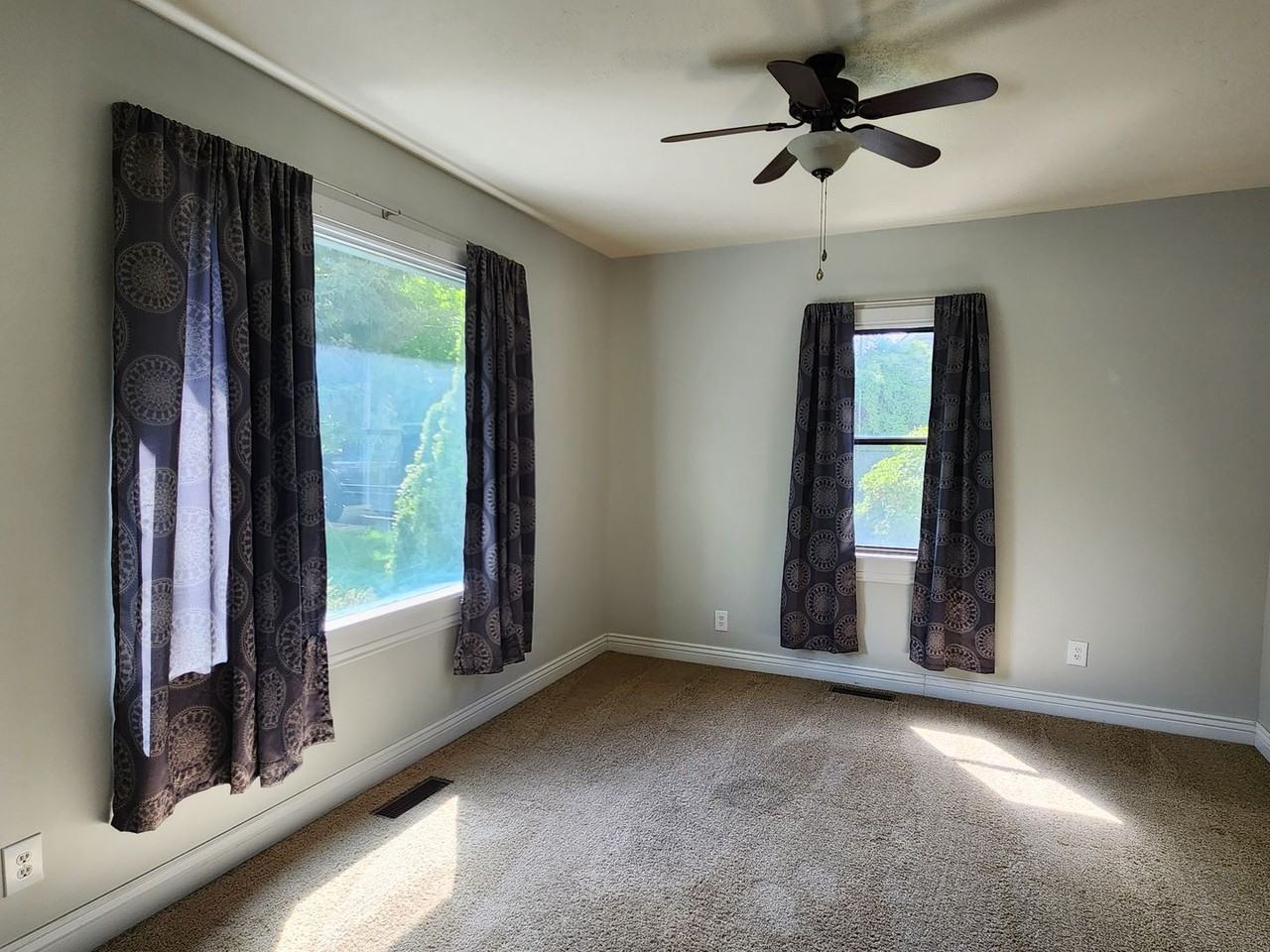 1306 W Gillespie Ave - Photo 3 of 17