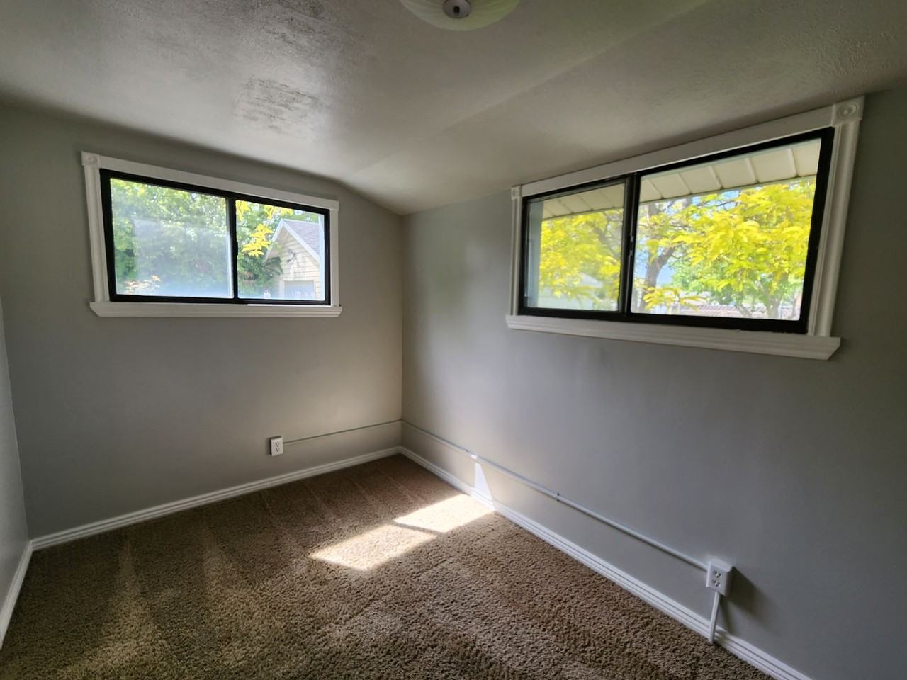 1306 W Gillespie Ave - Photo 5 of 17