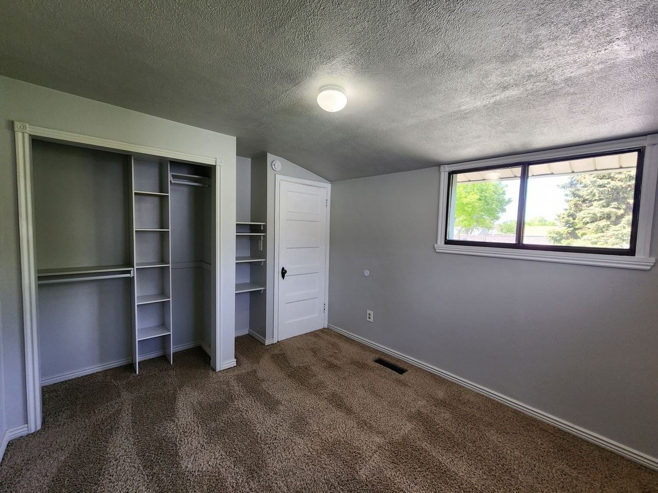 1306 W Gillespie Ave - Photo 7 of 17