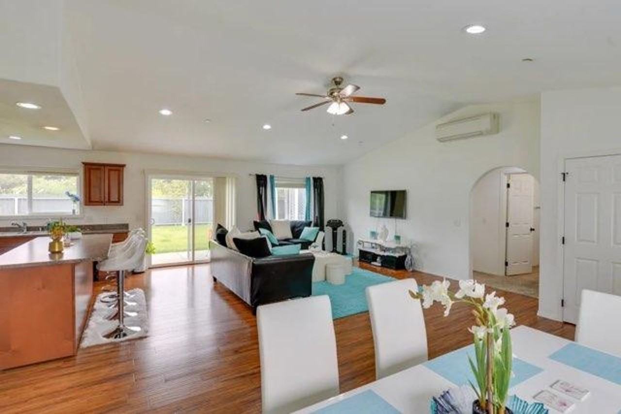 1680 Arlington Dr - Photo 4 of 19