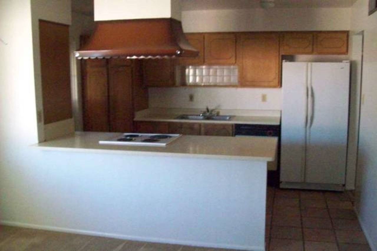 4111 S College Ave - Photo 2 of 12