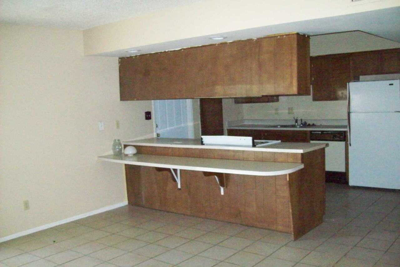 4111 S College Ave - Photo 3 of 12
