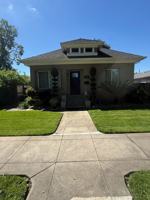 featured image of 414 W Oak St