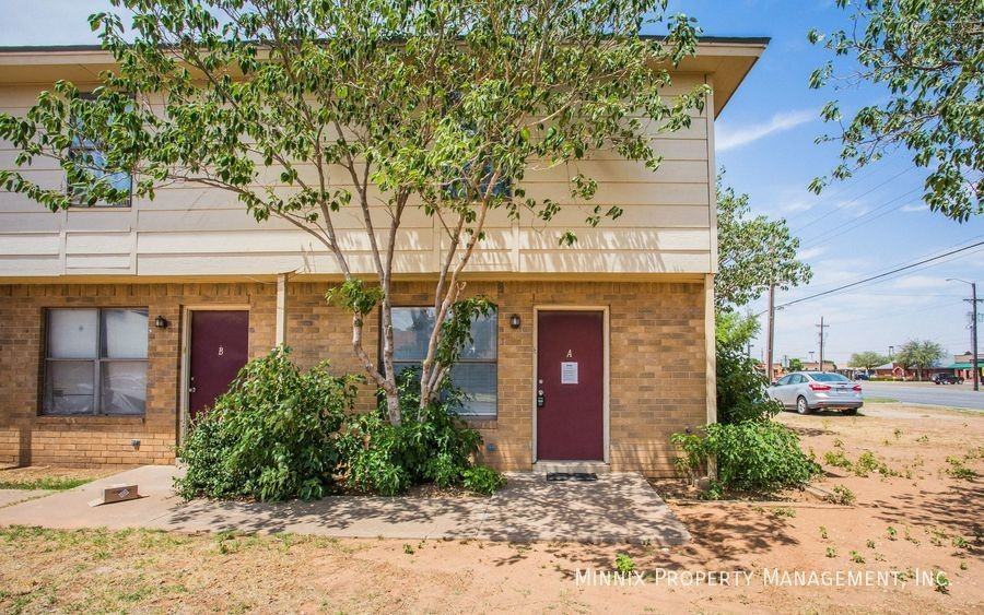 5804 6th St #B - Photo 2 of 20