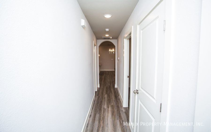 2544 138th St - Photo 3 of 40