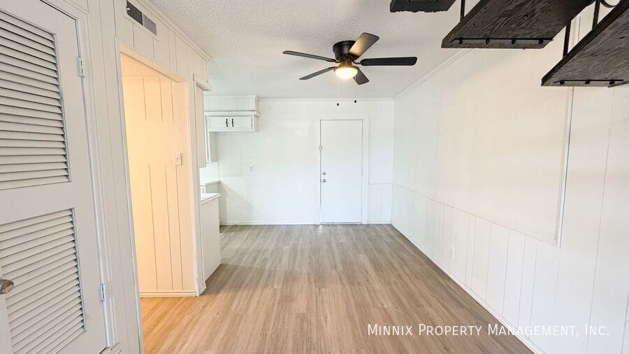 2101 51st St #A4 - Photo 6 of 19