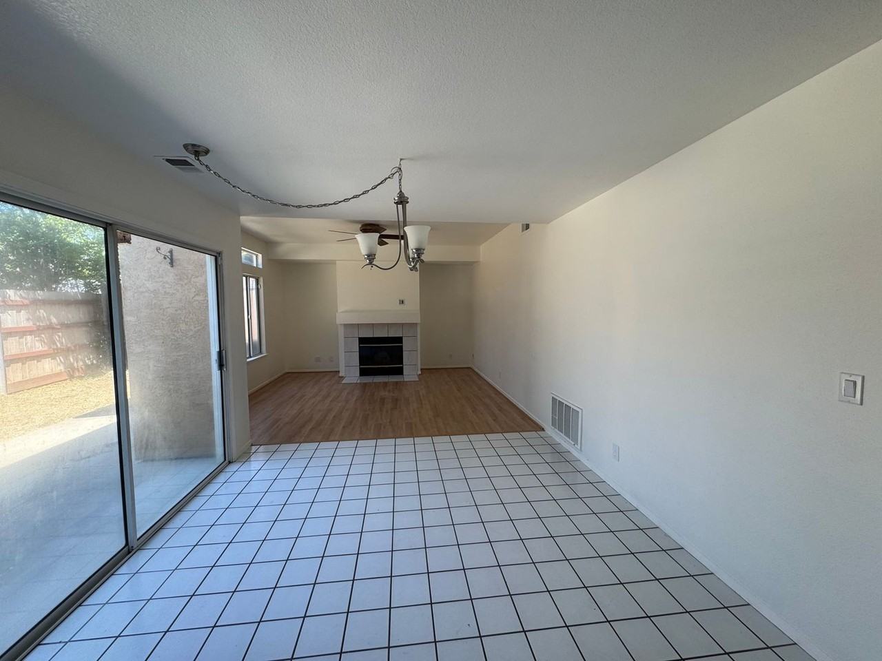 8525 Crystal Ridge Way - Photo 5 of 15