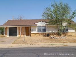 featured image of 210 N Glenwood Dr