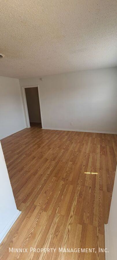210 N Glenwood Dr - Photo 5 of 34
