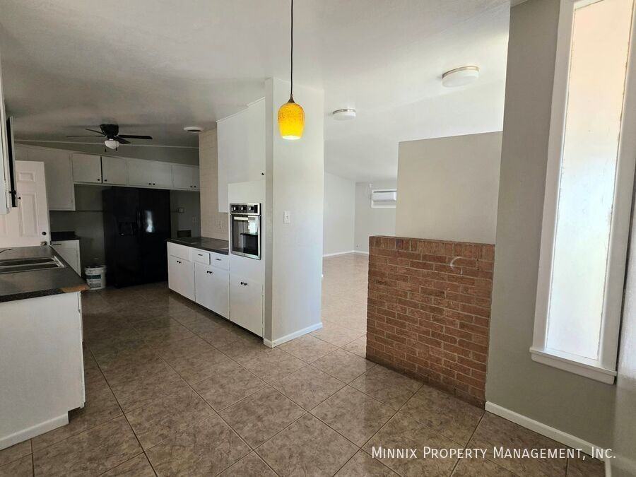 3202 W Illinois Ave - Photo 5 of 19