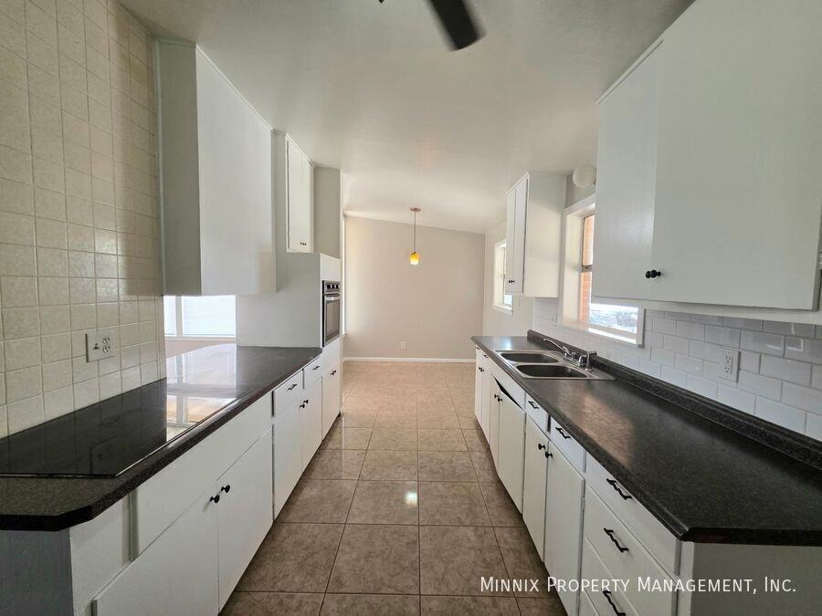 3202 W Illinois Ave - Photo 6 of 19