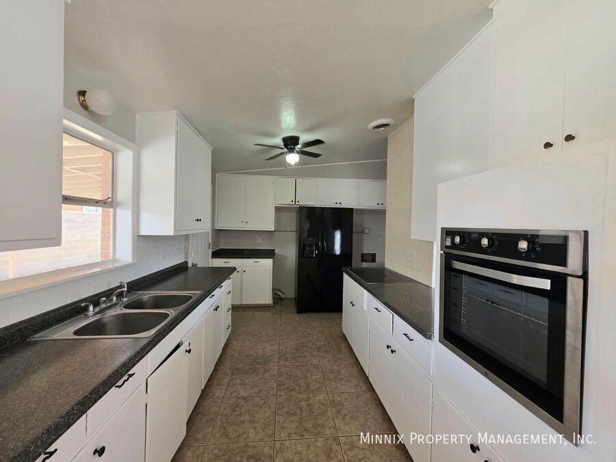 3202 W Illinois Ave - Photo 7 of 19