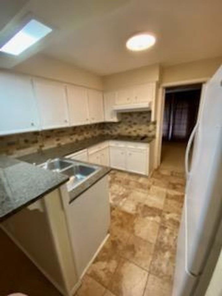 7640 Dentcrest Dr - Photo 4 of 16