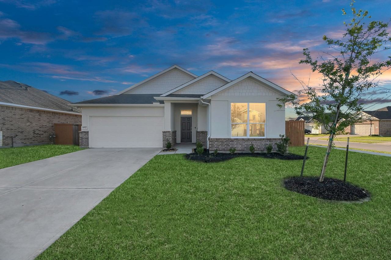 10507 Moon Valley Ln - Photo 3 of 32
