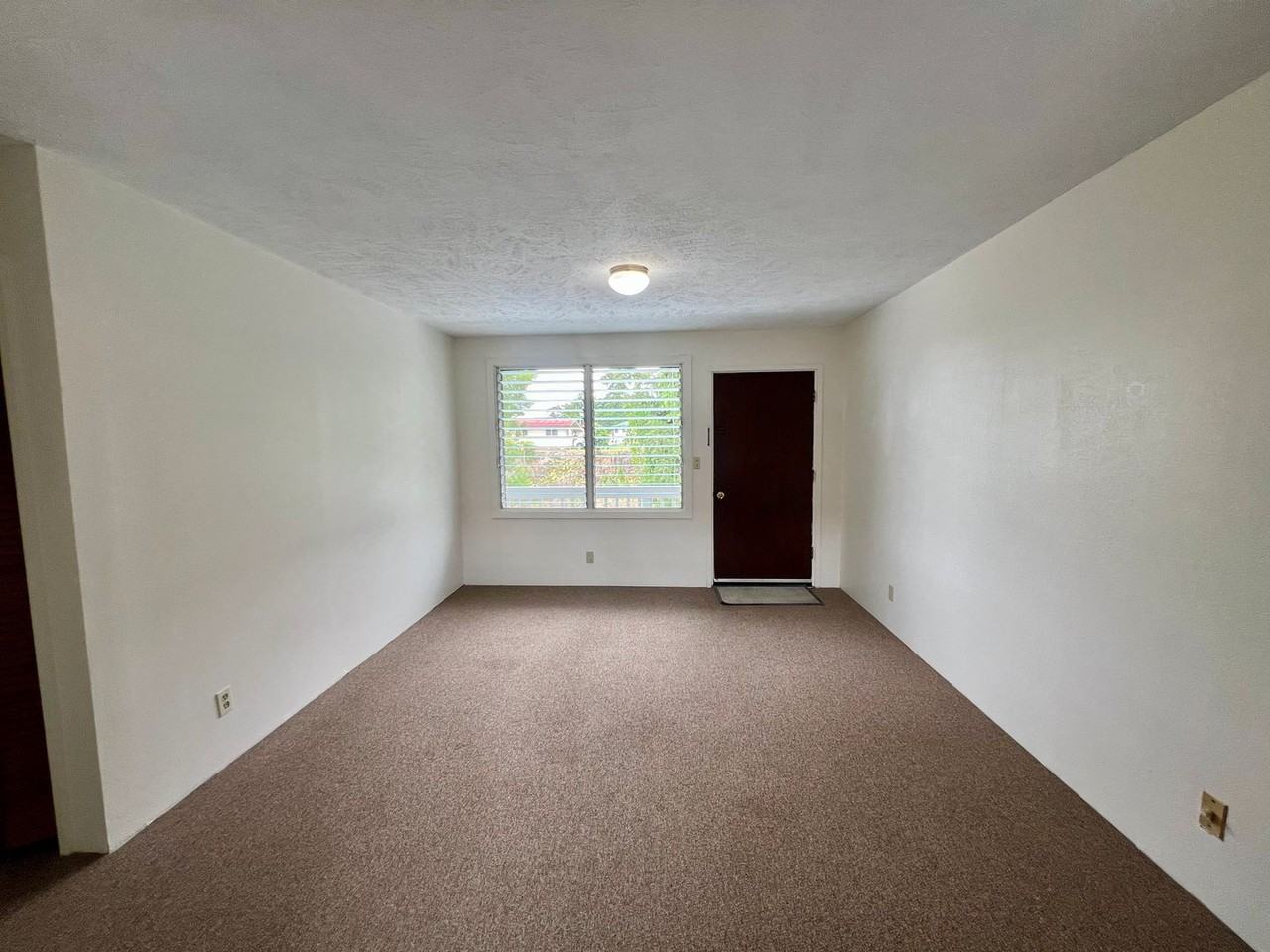 272 Kapiolani St - Photo 2 of 15