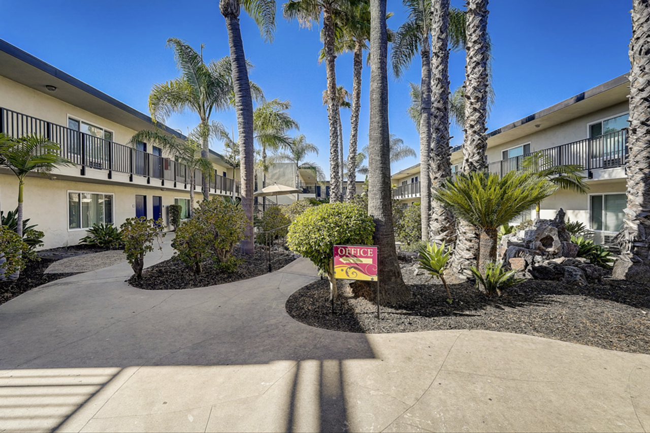Welcome to Marquis Apartment Homes - Photo 4 of 8
