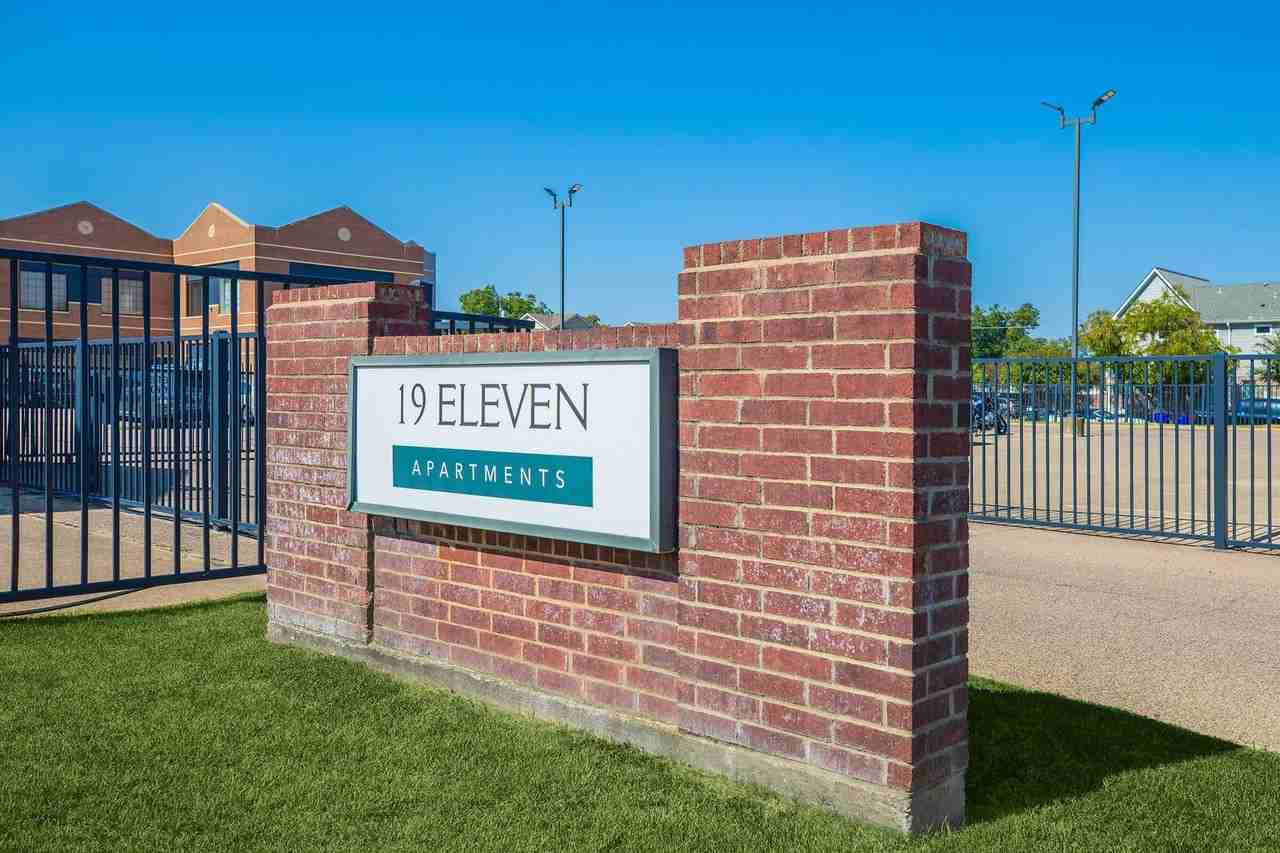 19 Eleven - Photo 2 of 12