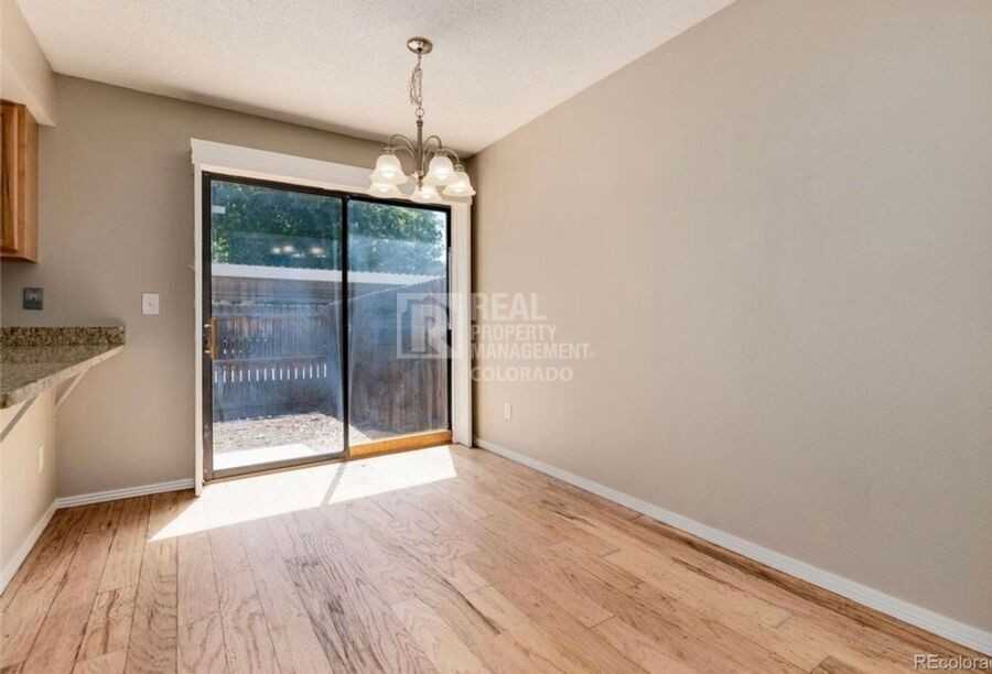 3852 S Evanston St - Photo 7 of 31