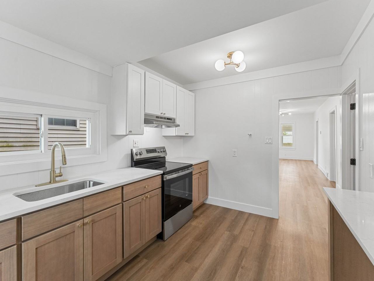 8534 Orchard Ave - Photo 2 of 26