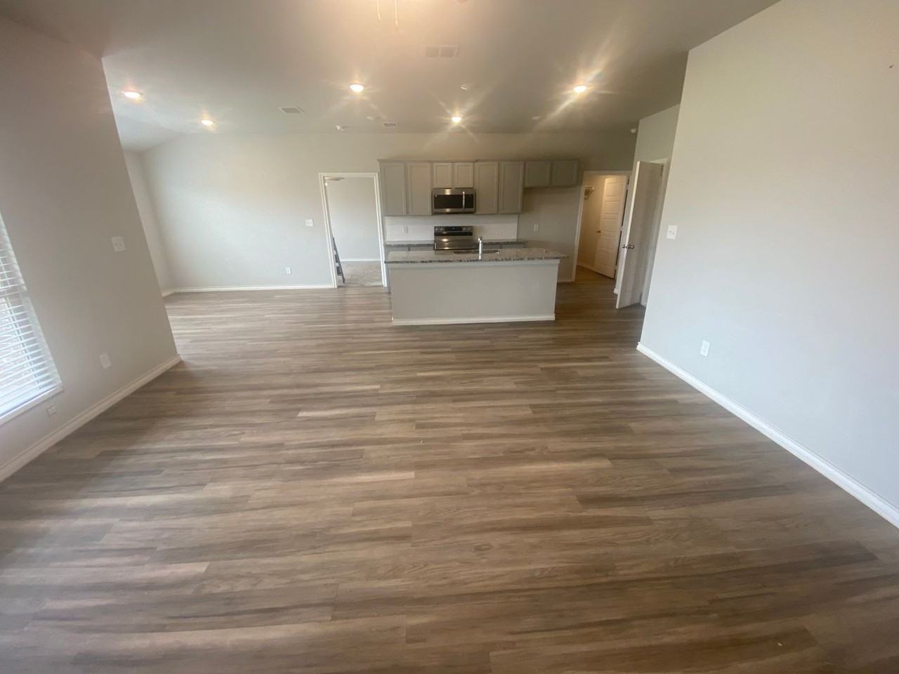7216 24th St - Photo 3 of 16