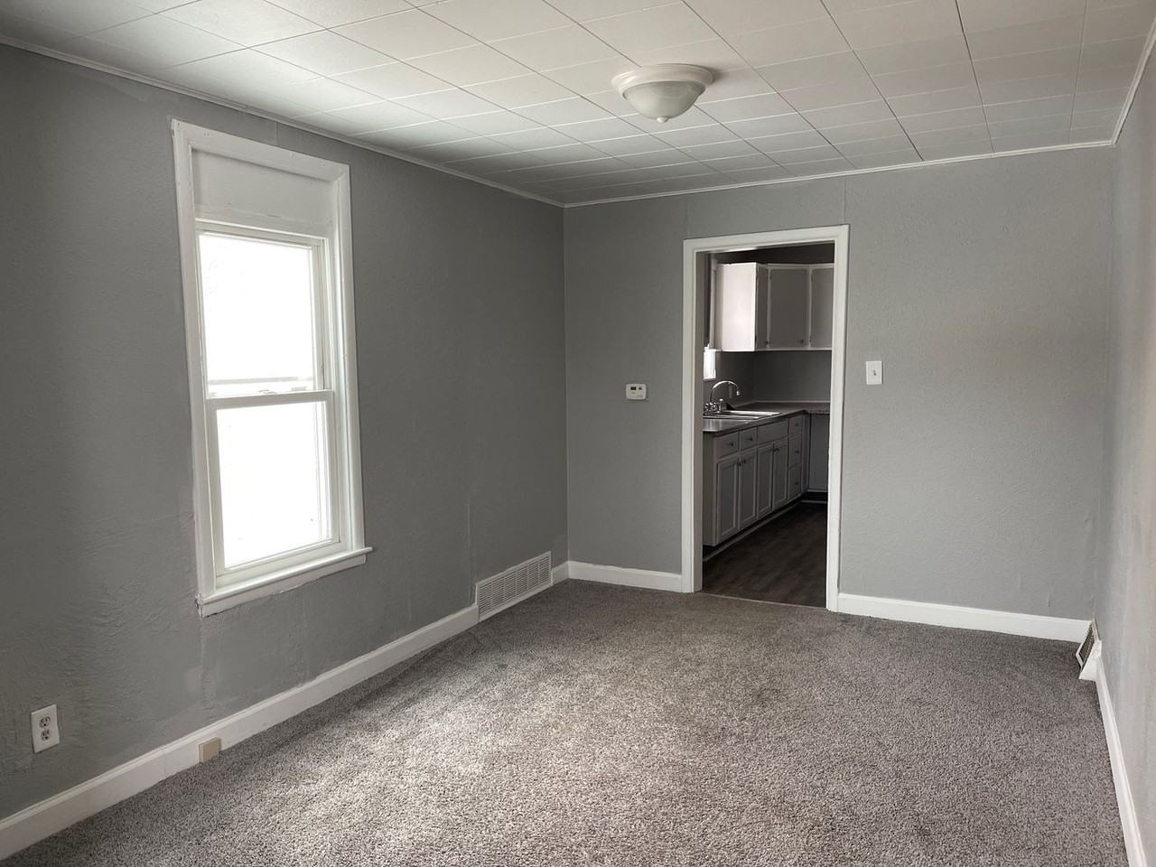 147 6th St - Photo 7 of 8